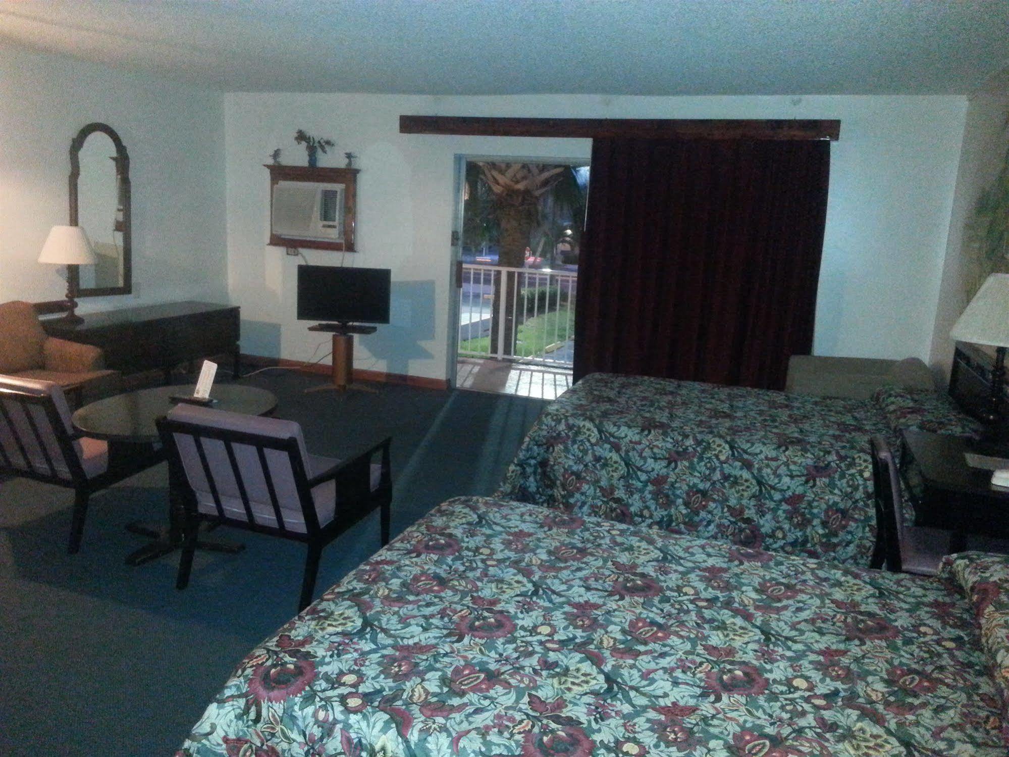 Island House Resort Hotel St. Pete Beach Exteriör bild