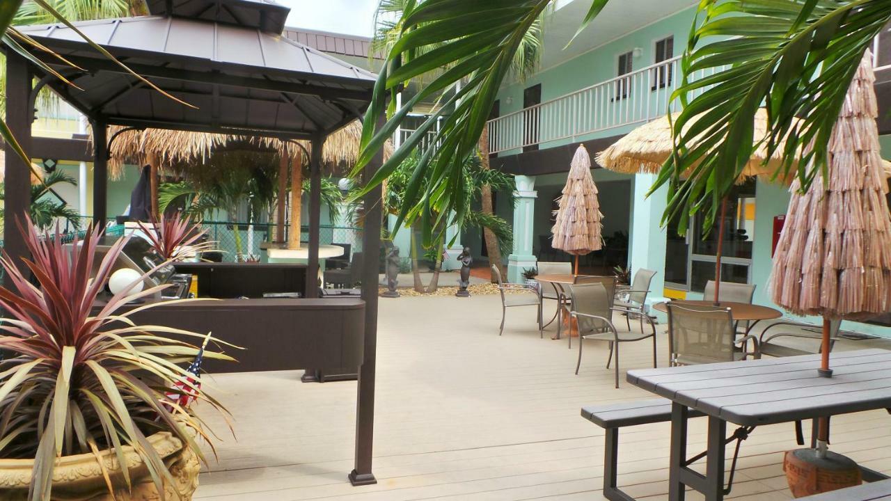 Island House Resort Hotel St. Pete Beach Exteriör bild