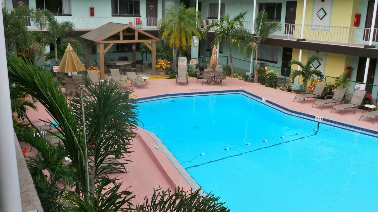 Island House Resort Hotel St. Pete Beach Exteriör bild
