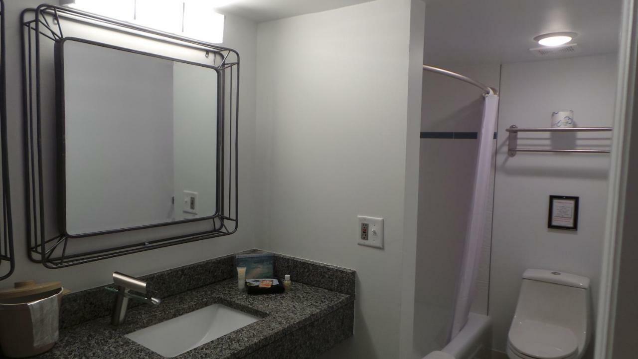 Island House Resort Hotel St. Pete Beach Exteriör bild