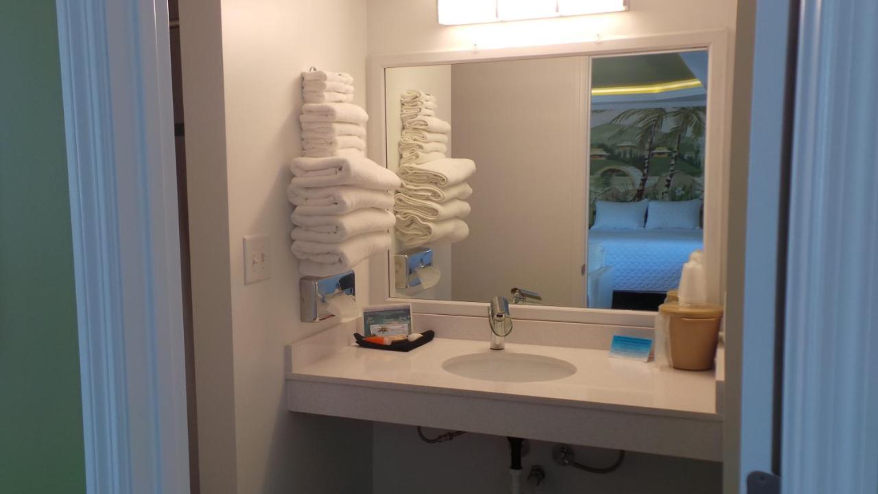 Island House Resort Hotel St. Pete Beach Exteriör bild